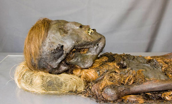 Descoberta, Múmias, Rússia, Pérsia, Artefatos, Bronze, Rituais Funerários, Diversidade Cultural, Comércio Internacional, Pérsia Influências, Sepulturas, História, Cobertura Cobre, Religião, Significado Pés Rio, Origens, Tesouros, Sibéria, Sepulturas Antigas, Comércio Medieval, Ligação Pérsia Sibéria, Arqueologia.