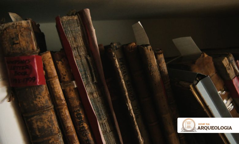 Arquivos históricos do Castelo de Inveraray, Preservação de documentos antigos, Arqueologia de castelos, Conservação de registros, Alison Diamond e sua equipe dedicada, Digitalização de documentos históricos, Castelo de Inveraray na Escócia, Arquitetura neoclássica de Robert Adam, História da Escócia no século XIII, Importância da localização estratégica do castelo, Desafios de conservação de documentos, Impacto da tecnologia na preservação arqueológica, História e transformações do Castelo de Inveraray, Comunidade local influenciada pelo castelo, Jornada arqueológica pelo passado escocês, Joias históricas e sua restauração, Expedição virtual pelos arquivos do castelo, Histórias reveladas nas páginas amareladas, Patrimônio cultural e identidade local, Arquivos do Castelo de Inveraray como testemunhas do tempo.