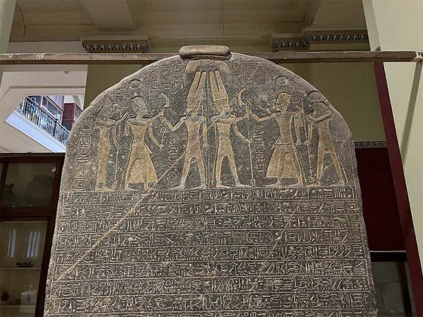 Grande Êxodo Egípcio, Arqueologia Histórica, Egito Antigo, Moisés Egípcio, Estelas Faraônicas, História Bíblica, Memória Popular, Cultura Egípcia, Dinastia Ptolomaica, Flávio Josefo, Akhenaton, Monoteísmo Antigo, Registros Antigos, História Egípcia, Sociedade Antiga, Revelações Arqueológicas, Mitos Antigos, Religião Egípcia, Tradições Orais, Exploração Cultural