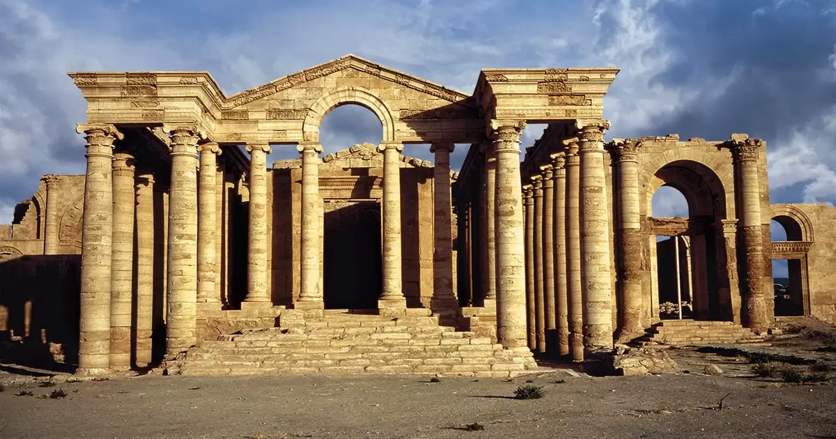 Resistência de Hatra ao Cerco Romano em 117 DC, Arquitetura Hatrene: Maestria e Inovação, Linhagem de Governantes Hatrene, Influência Política e Comercial de Hatra, Fortificações que Desafiam a História, Significado do Nome Hatra, Ruínas de Hatra: Testemunhos do Século II dC, Técnicas Construtivas Inovadoras em Hatra, Descoberta Moderna e Arqueólogos Notáveis, Linhagem de Elkud a Nasru: Governantes de Hatra, Sucessão de Vologases III e Lord Nashrihab, Importância de Hatra nas Rotas Comerciais Partas, Patrimônio Mundial: Reconhecimento da UNESCO, Arte e Escultura Hatrene: Expressões da Civilização, Nome Woron: Chefe de Clã em Hatra, Ctesifonte e Selêucia: Contexto Histórico Romano, Nasru e o Direito de Representar o Grande Rei, Arqueologia Mesopotâmica: Contribuições em Hatra, Guerras Romanas-Partas: Impacto em Hatra, Hatra: Uma Jornada de Florescimento, Resistência e Legado.Resistência de Hatra ao Cerco Romano em 117 DC, Arquitetura Hatrene: Maestria e Inovação, Linhagem de Governantes Hatrene, Influência Política e Comercial de Hatra, Fortificações que Desafiam a História, Significado do Nome Hatra, Ruínas de Hatra: Testemunhos do Século II dC, Técnicas Construtivas Inovadoras em Hatra, Descoberta Moderna e Arqueólogos Notáveis, Linhagem de Elkud a Nasru: Governantes de Hatra, Sucessão de Vologases III e Lord Nashrihab, Importância de Hatra nas Rotas Comerciais Partas, Patrimônio Mundial: Reconhecimento da UNESCO, Arte e Escultura Hatrene: Expressões da Civilização, Nome Woron: Chefe de Clã em Hatra, Ctesifonte e Selêucia: Contexto Histórico Romano, Nasru e o Direito de Representar o Grande Rei, Arqueologia Mesopotâmica: Contribuições em Hatra, Guerras Romanas-Partas: Impacto em Hatra, Hatra: Uma Jornada de Florescimento, Resistência e Legado.