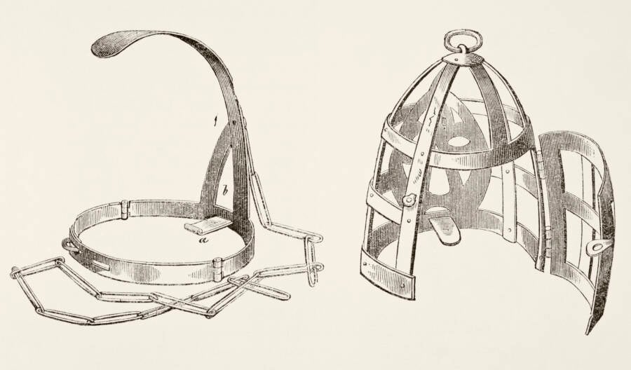 Tortura medieval, Freio de Scold, Branks, Máscaras de vergonha, Instrumentos de tortura, Punição pública, História jurídica, Justiça criminal, Mulheres na Idade Média, Crimes sociais, Freios de repreensão, Crueldade medieval, Punishment devices, Humilhação pública, Museu do Crime Medieval, Castigos medievais, Práticas punitivas, Sociedade medieval, Instrumentos de castigo, Cultura da punição.