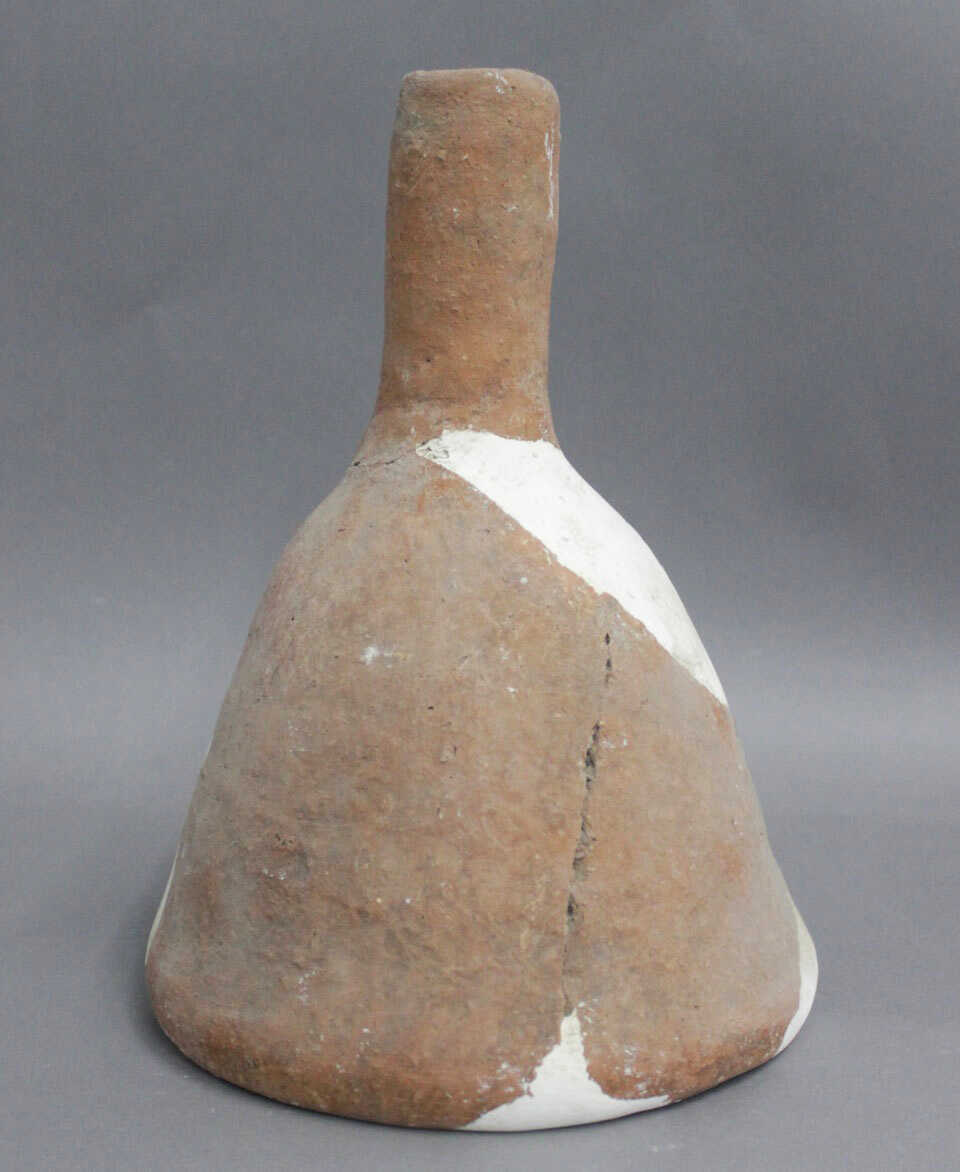 Bebidas Alcoólicas na Pré-História, Fermentação e Civilizações Antigas, Arqueologia e Cultura do Álcool, Evolução da Produção de Cerveja, Achados Arqueológicos em Cerâmica, Rituais e Festas na Antiguidade, Bebidas Fermentadas em Diferentes Culturas, Impacto da Cerveja na História Humana, Tecnologia Antiga de Produção de Bebidas, Cerveja e Desenvolvimento da Agricultura, Bebidas Alcoólicas como Patrimônio Cultural, Análises Químicas em Artefatos Antigos, Arqueologia Experimental em Produção de Cerveja, Mitos e Lendas sobre a Origem da Cerveja, Significado Social da Cerveja na Antiguidade, Marcadores Arqueológicos de Consumo de Álcool, Rastros de Bebidas Alcoólicas em Sítios Arqueológicos, Artefatos de Armazenamento de Bebidas na História, Uso de Plantas e Grãos na Fabricação de Cerveja Antiga, Variedade de Estilos de Cerveja ao Longo do Tempo.