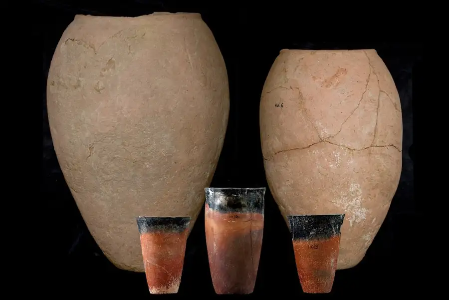 Bebidas Alcoólicas na Pré-História, Fermentação e Civilizações Antigas, Arqueologia e Cultura do Álcool, Evolução da Produção de Cerveja, Achados Arqueológicos em Cerâmica, Rituais e Festas na Antiguidade, Bebidas Fermentadas em Diferentes Culturas, Impacto da Cerveja na História Humana, Tecnologia Antiga de Produção de Bebidas, Cerveja e Desenvolvimento da Agricultura, Bebidas Alcoólicas como Patrimônio Cultural, Análises Químicas em Artefatos Antigos, Arqueologia Experimental em Produção de Cerveja, Mitos e Lendas sobre a Origem da Cerveja, Significado Social da Cerveja na Antiguidade, Marcadores Arqueológicos de Consumo de Álcool, Rastros de Bebidas Alcoólicas em Sítios Arqueológicos, Artefatos de Armazenamento de Bebidas na História, Uso de Plantas e Grãos na Fabricação de Cerveja Antiga, Variedade de Estilos de Cerveja ao Longo do Tempo.