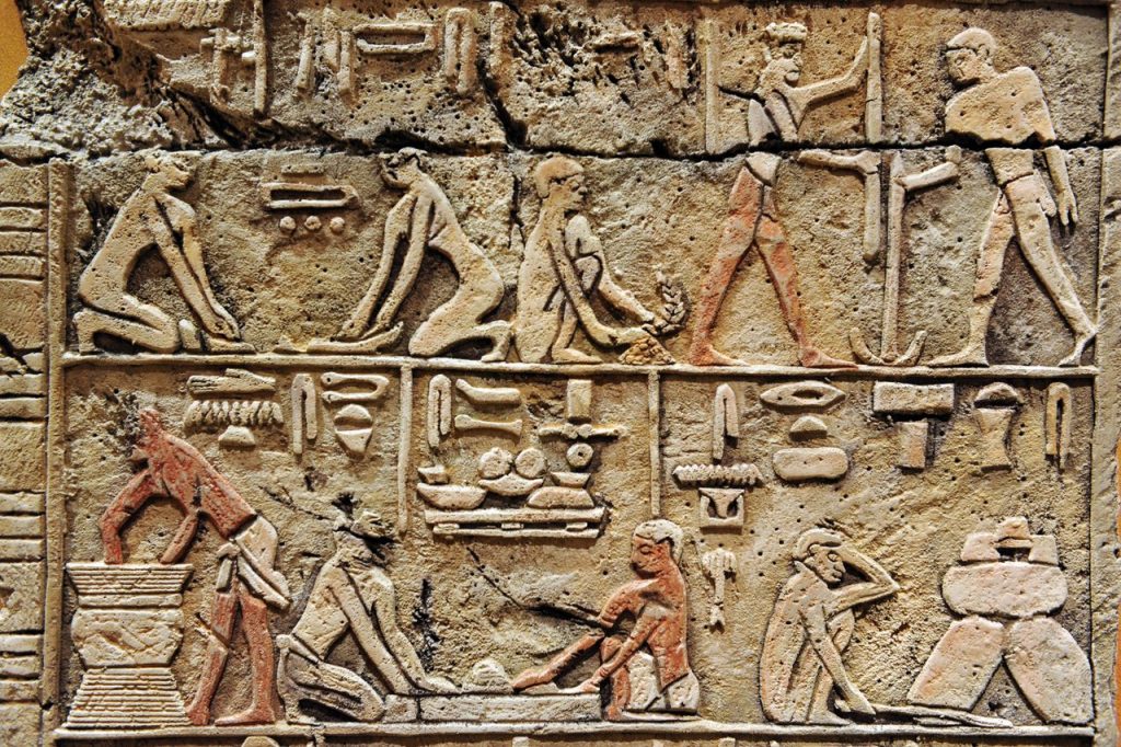 Bebidas Alcoólicas na Pré-História, Fermentação e Civilizações Antigas, Arqueologia e Cultura do Álcool, Evolução da Produção de Cerveja, Achados Arqueológicos em Cerâmica, Rituais e Festas na Antiguidade, Bebidas Fermentadas em Diferentes Culturas, Impacto da Cerveja na História Humana, Tecnologia Antiga de Produção de Bebidas, Cerveja e Desenvolvimento da Agricultura, Bebidas Alcoólicas como Patrimônio Cultural, Análises Químicas em Artefatos Antigos, Arqueologia Experimental em Produção de Cerveja, Mitos e Lendas sobre a Origem da Cerveja, Significado Social da Cerveja na Antiguidade, Marcadores Arqueológicos de Consumo de Álcool, Rastros de Bebidas Alcoólicas em Sítios Arqueológicos, Artefatos de Armazenamento de Bebidas na História, Uso de Plantas e Grãos na Fabricação de Cerveja Antiga, Variedade de Estilos de Cerveja ao Longo do Tempo.