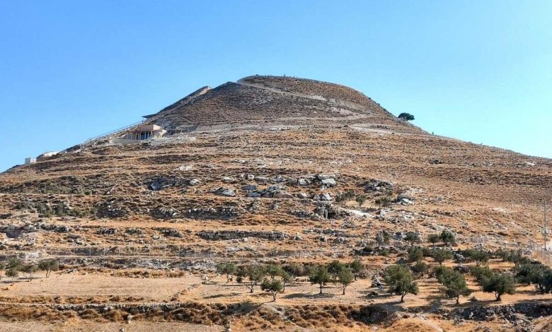 Monte do Paraíso, Monte dos Francos, Heródio, Montanha vulcânica em forma de cone, Ruínas de antiga fortaleza, Jebel el-Fureidis (جبل الفرديس), Paraíso terrestre, Aspectos culturais, Tradições palestinas, História da montanha, Narrativa cultural, Mudança cultural ao longo do tempo, Literatura histórica, Processo cultural, Monte pitoresco, Viajantes e pesquisadores, Ordem cronológica das tradições, Evidências históricas, Guia israelense, Outubro de 2010, Março cultural, Importância histórica do local